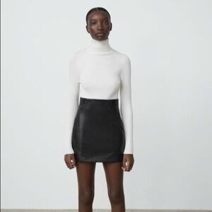[LIKE NEW] Zara - Faux Leather Mini Skirt